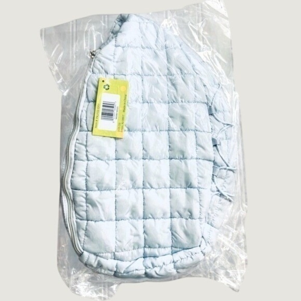 Pickle O Joe Quilted Sling Bag Dusty Gray NWT Lightweight Adjustable Strap